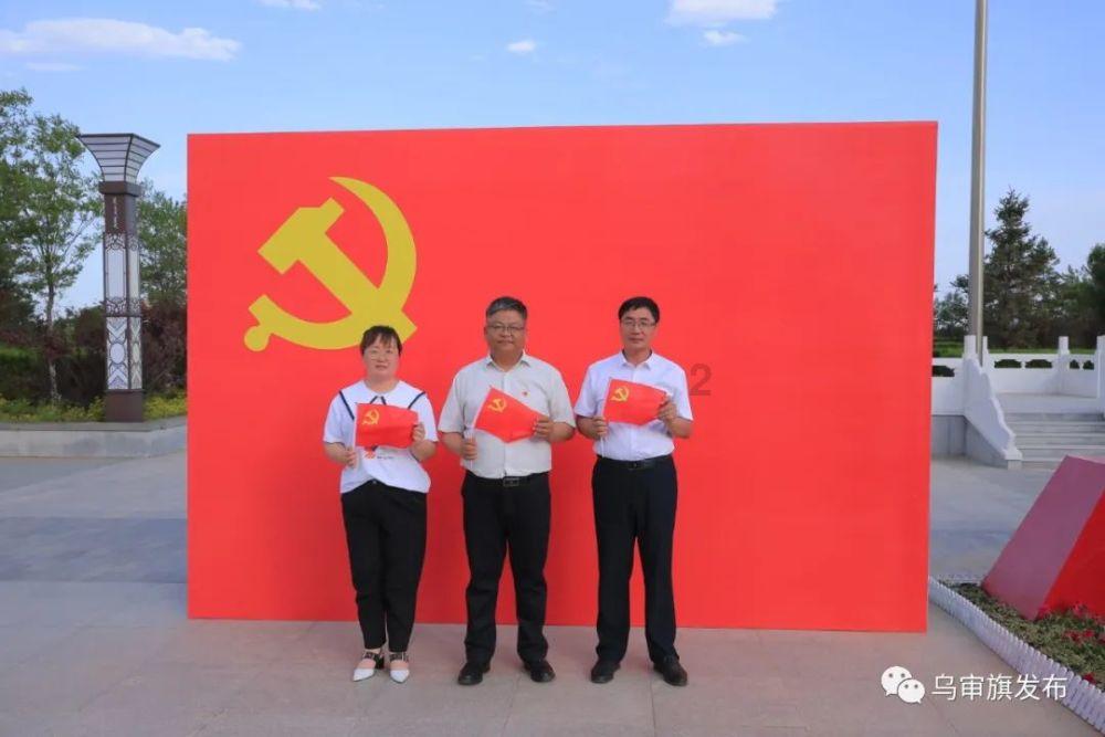 发挥“三个优势” 推动中医药产业创新发展